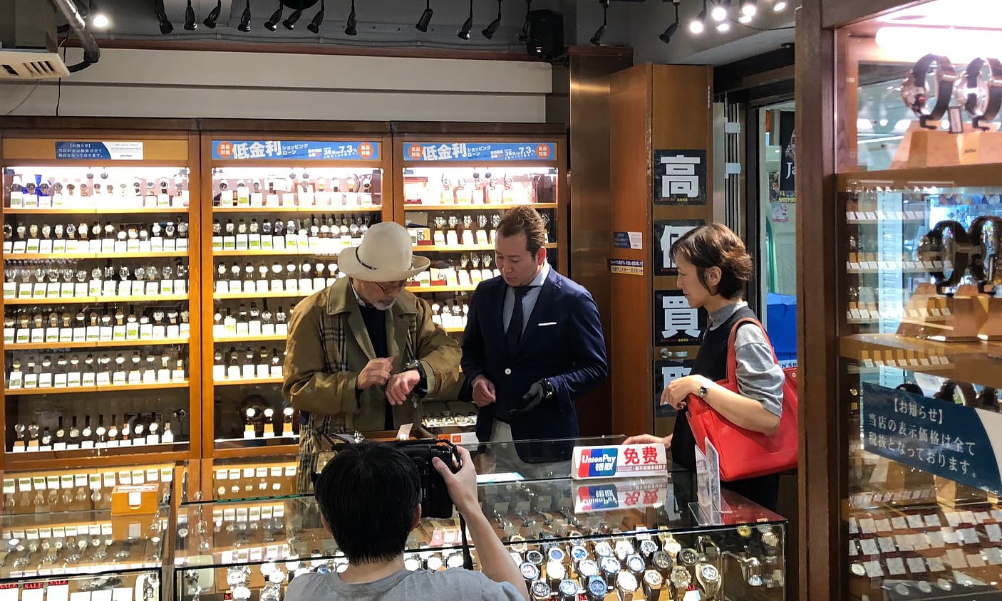 テリー伊藤さんと弊社の阿部店長