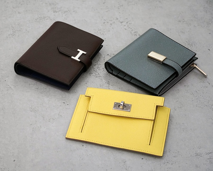 カラー展開も豊富なブランド財布