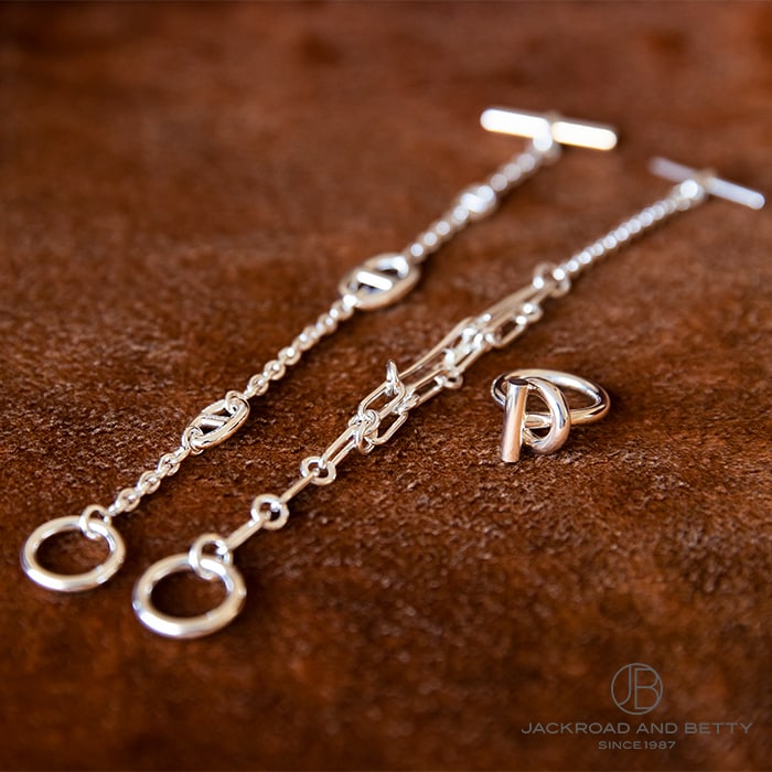 背景を知ることがセンスのいいアクセサリー選びに自然と繋がる