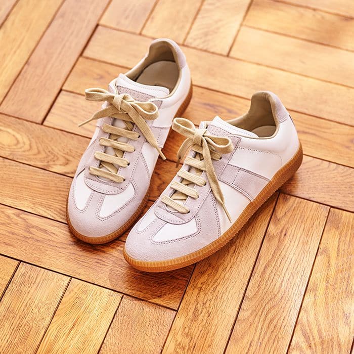 幅広いスタイリングに対応できるメゾン マルジェラのシューズ