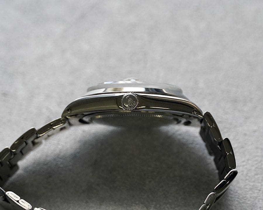 ロレックス オイスターデイト Ref.6694のりゅうず側イメージ