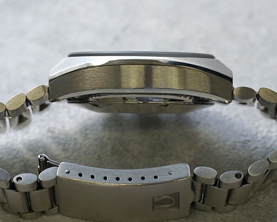 オメガ スピードマスター マークII Ref.145.014の逆サイドイメージ