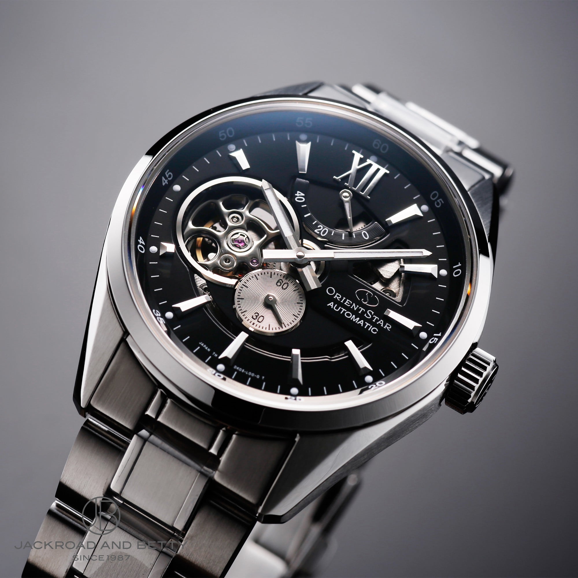 Orient star WZ0181DK  Modern Skeleton文字盤ブラック