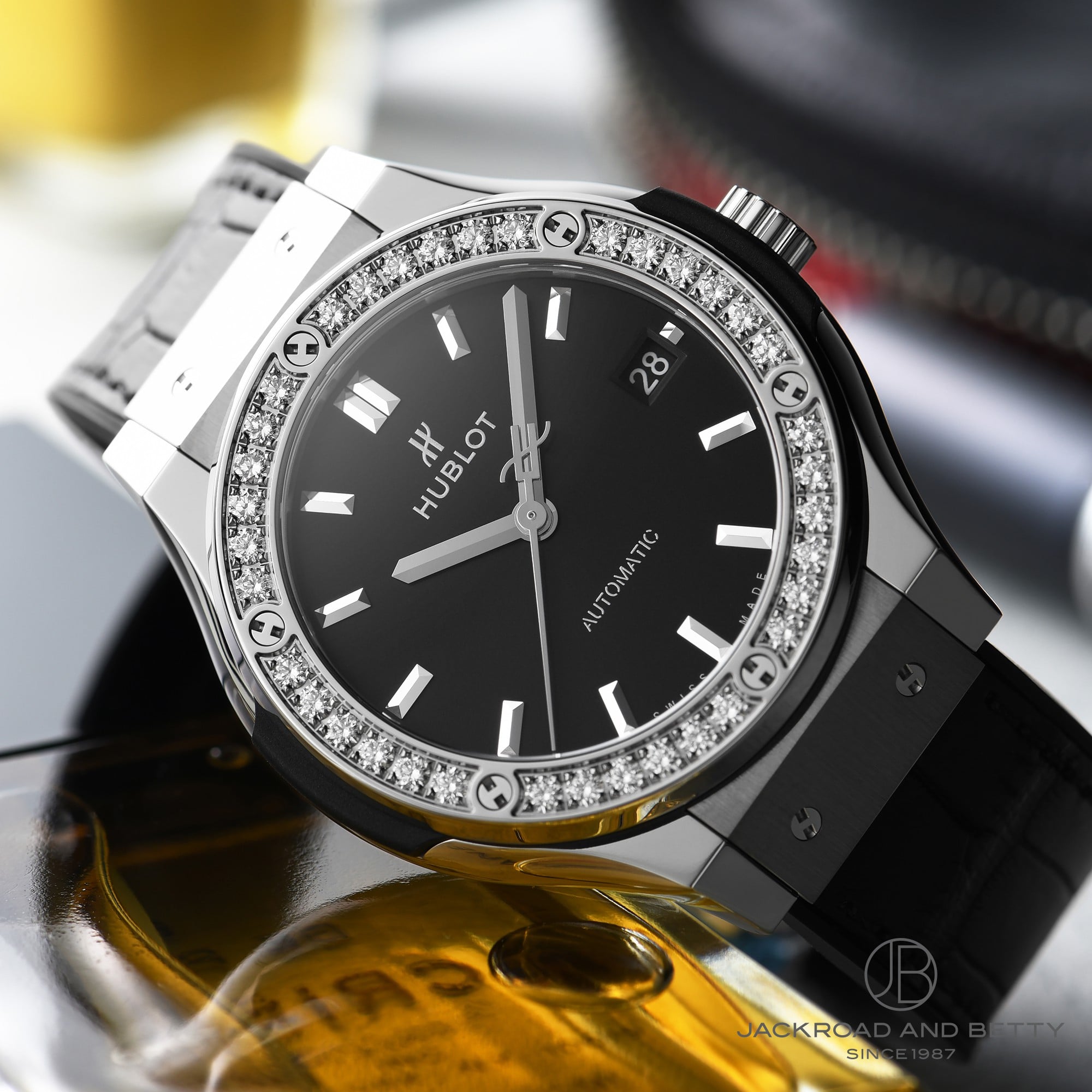 ウブロ クラシックフュージョン チタニウム ダイヤモンド 565.NX.7170.LR.1204 HUBLOT 腕時計