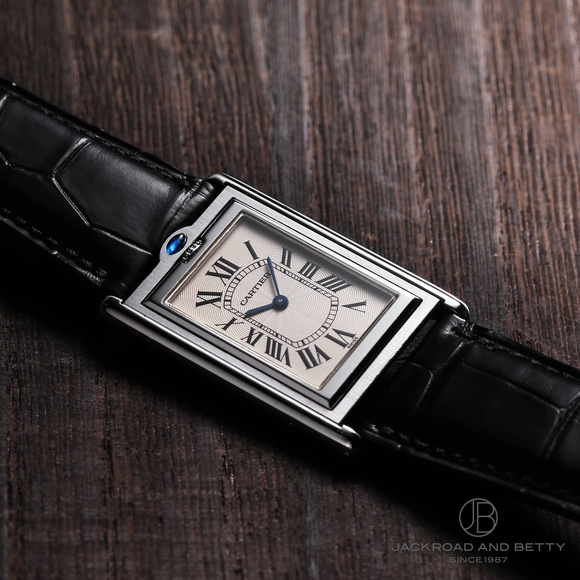 腕時計 ゼニス アンティーク カルティエ 手巻き オメガ タンク ノモス-