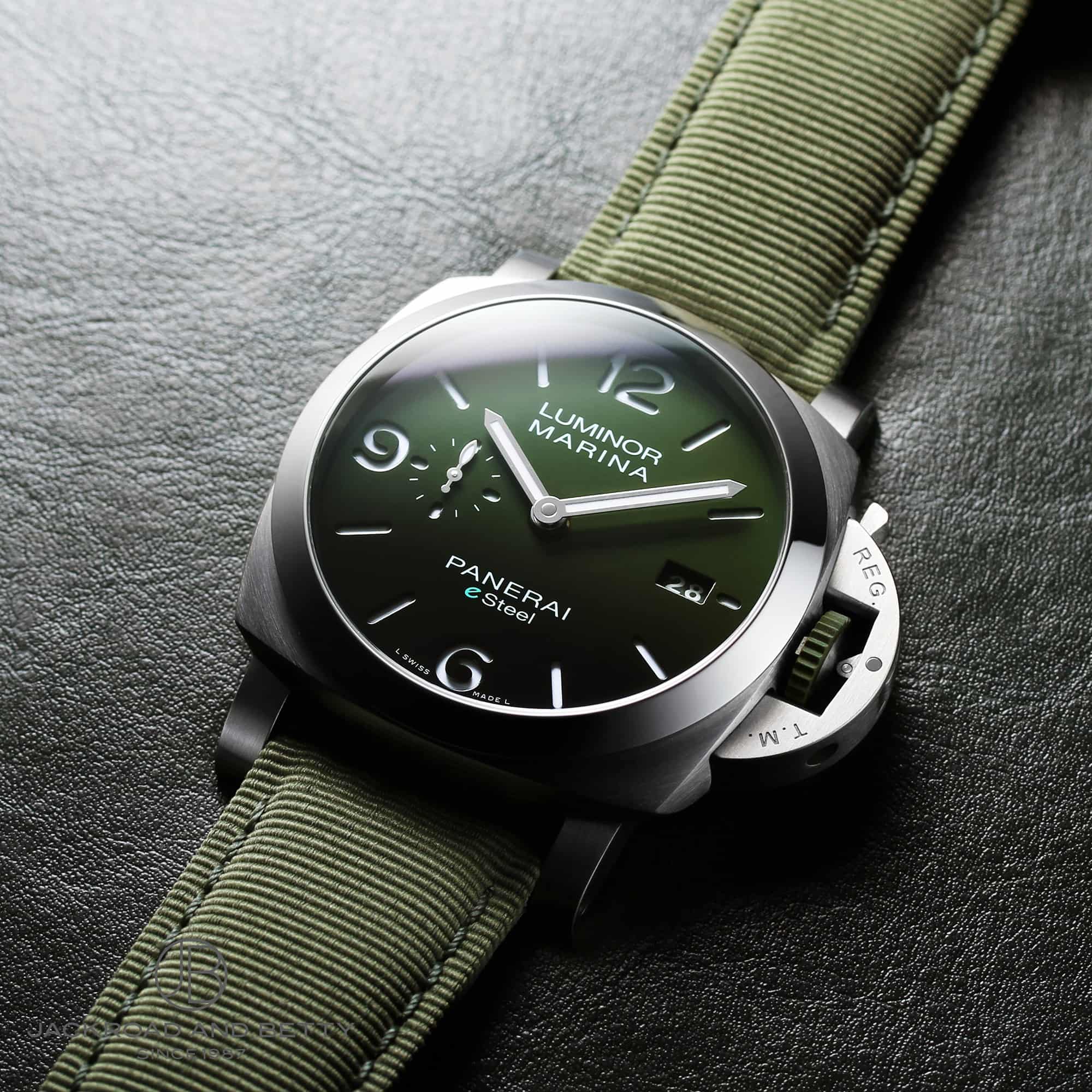 パネライ ルミノール マリーナ ESteel ヴェルデ ズメラルド Ref.PAM01356
