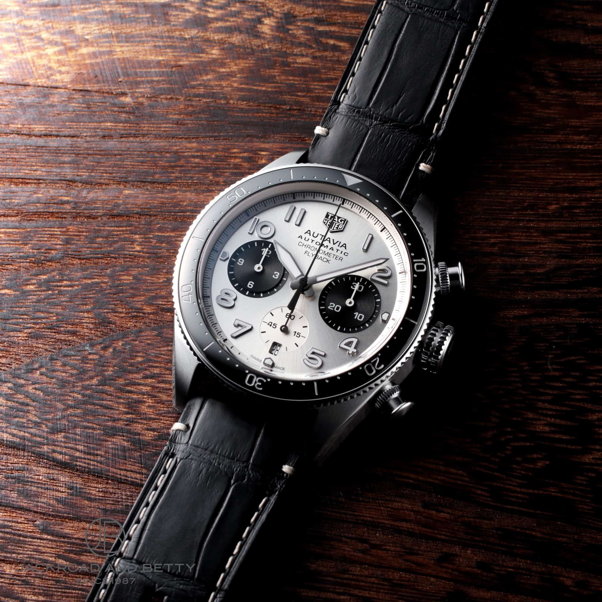 タグ・ホイヤー TAG Heuer 腕時計 オータヴィア 60周年アニバーサリー フライバック クロノグラフ CBE511B.FC8279 カレンダー スモールセコンド 裏スケ シルバー 文字盤 SS 革 自動巻き 【箱・保付き】