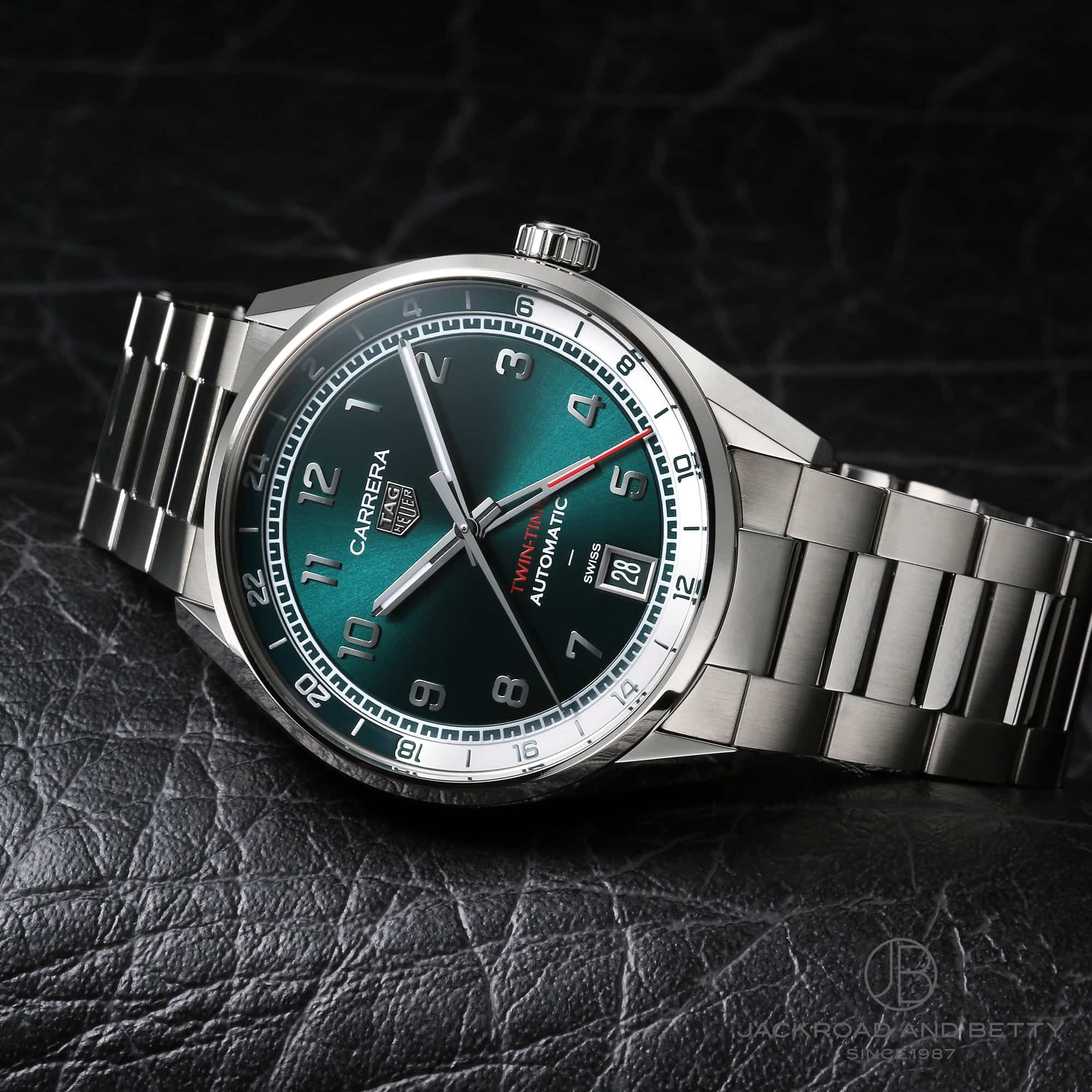 【美品】タグホイヤー TWIN TIME ブラック自動巻き カレラ デイト ツインタイム[WDA2114.BA0043] Carrera Date Twin