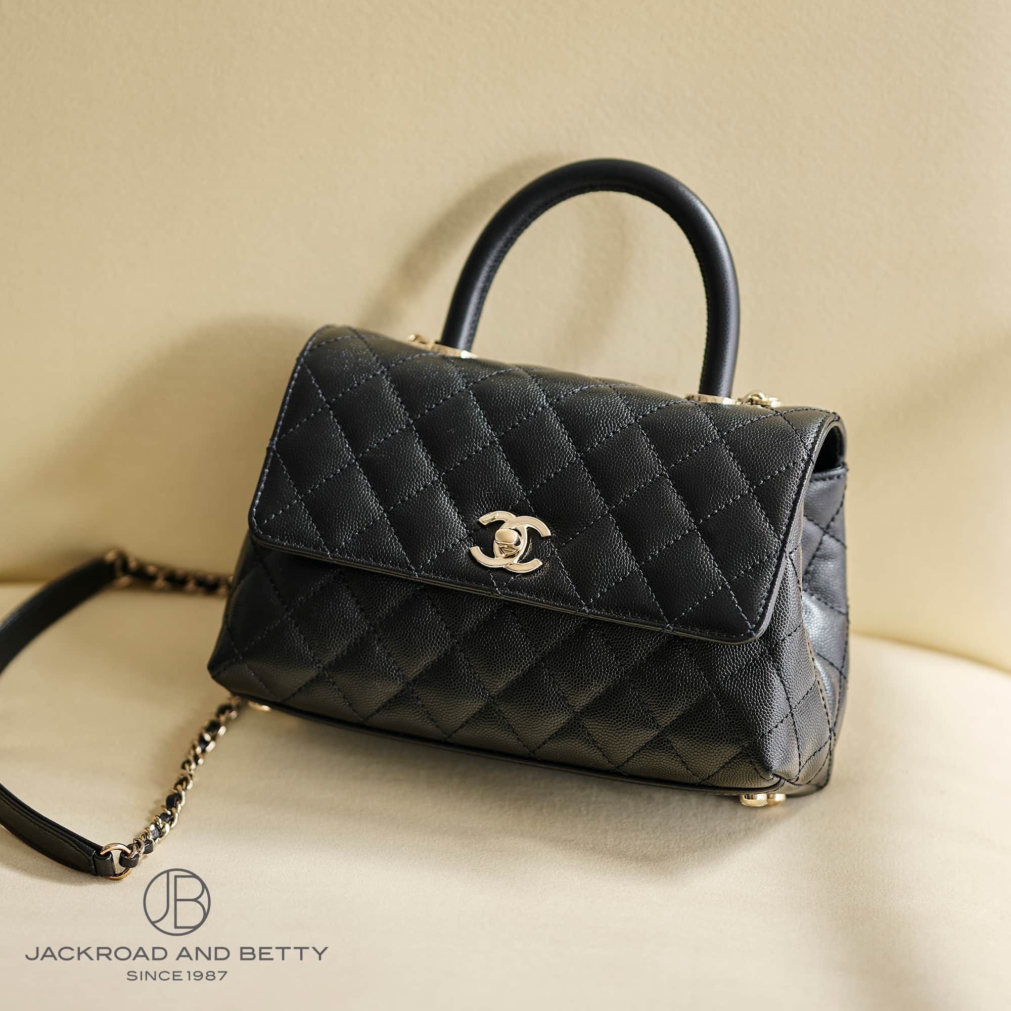 マトラッセ ココハンドル 24 トップハンドル フラップ バッグ ブラック