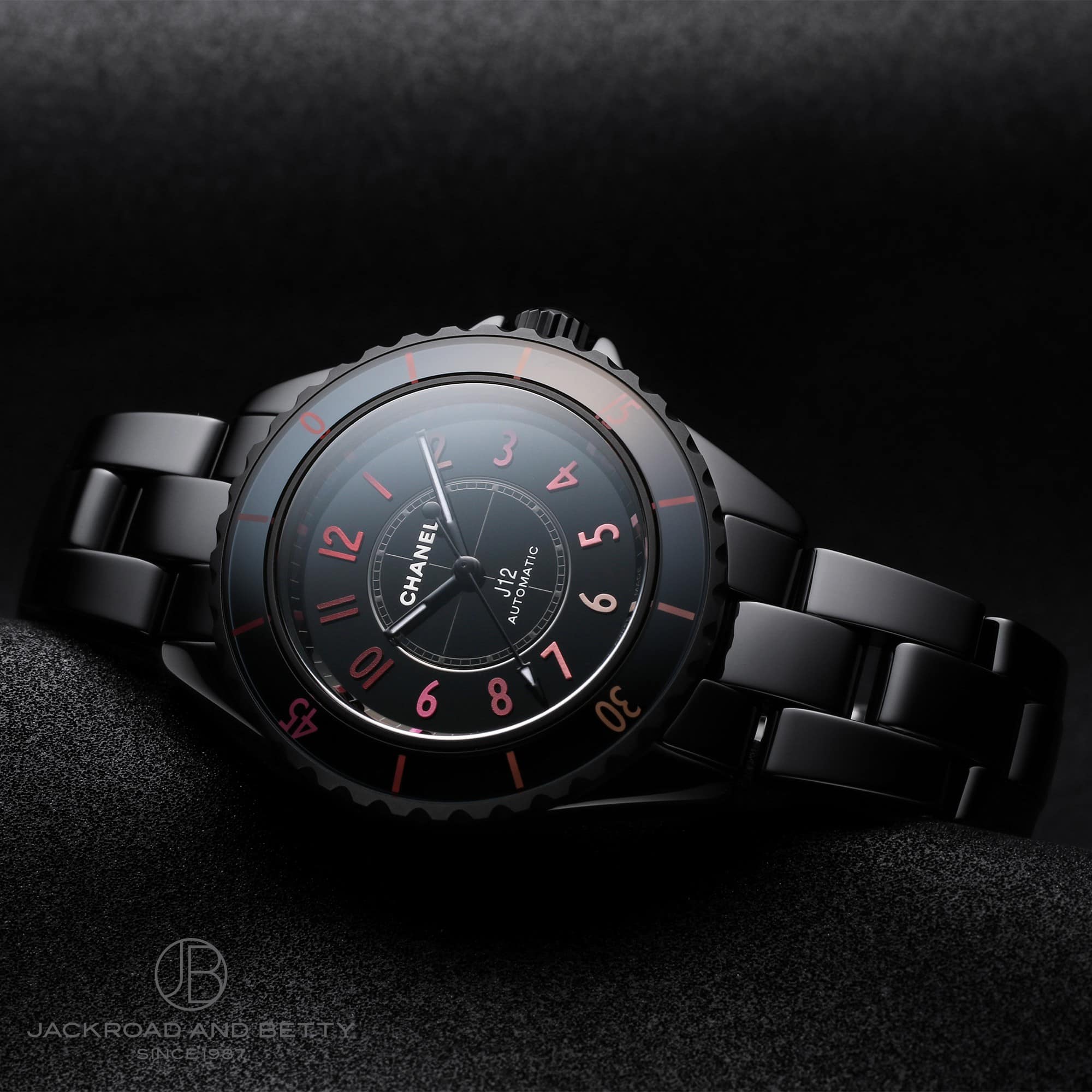 シャネル J12 BLUSH キャリバー 12.2 33mm 数量限定 H10311 | 時計