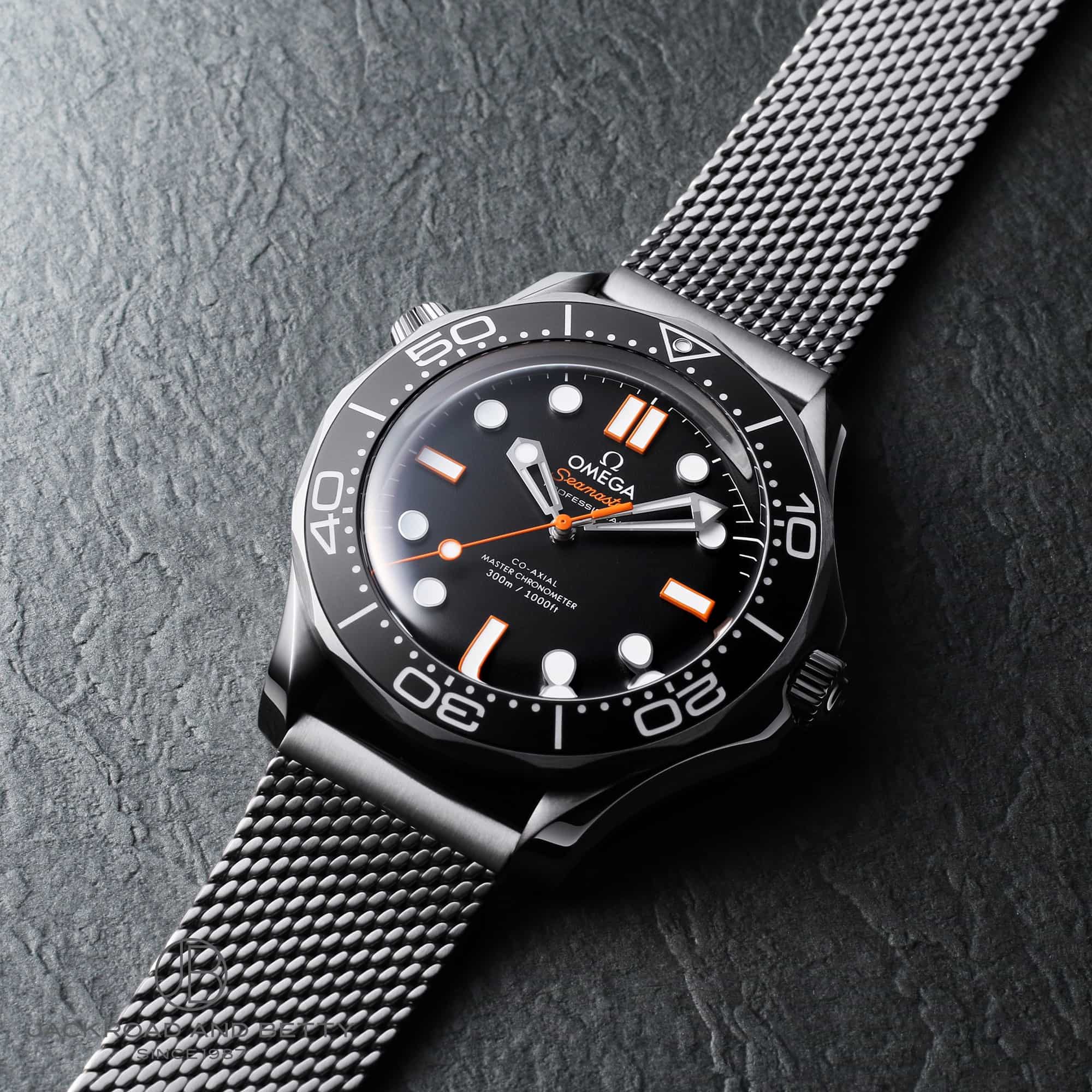 オメガ シーマスター ダイバー300M コーアクシャル マスター クロノメーター Ref.210.30.42.20.01.018