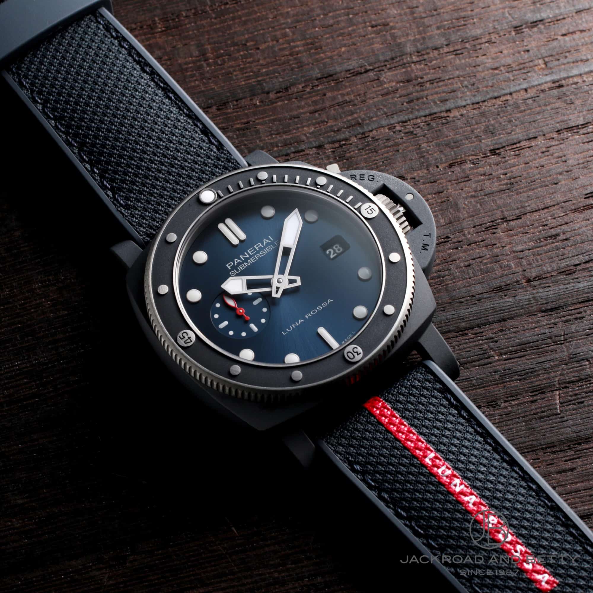 サブマーシブル クアランタ クアトロ ルナ・ロッサ[PAM01466