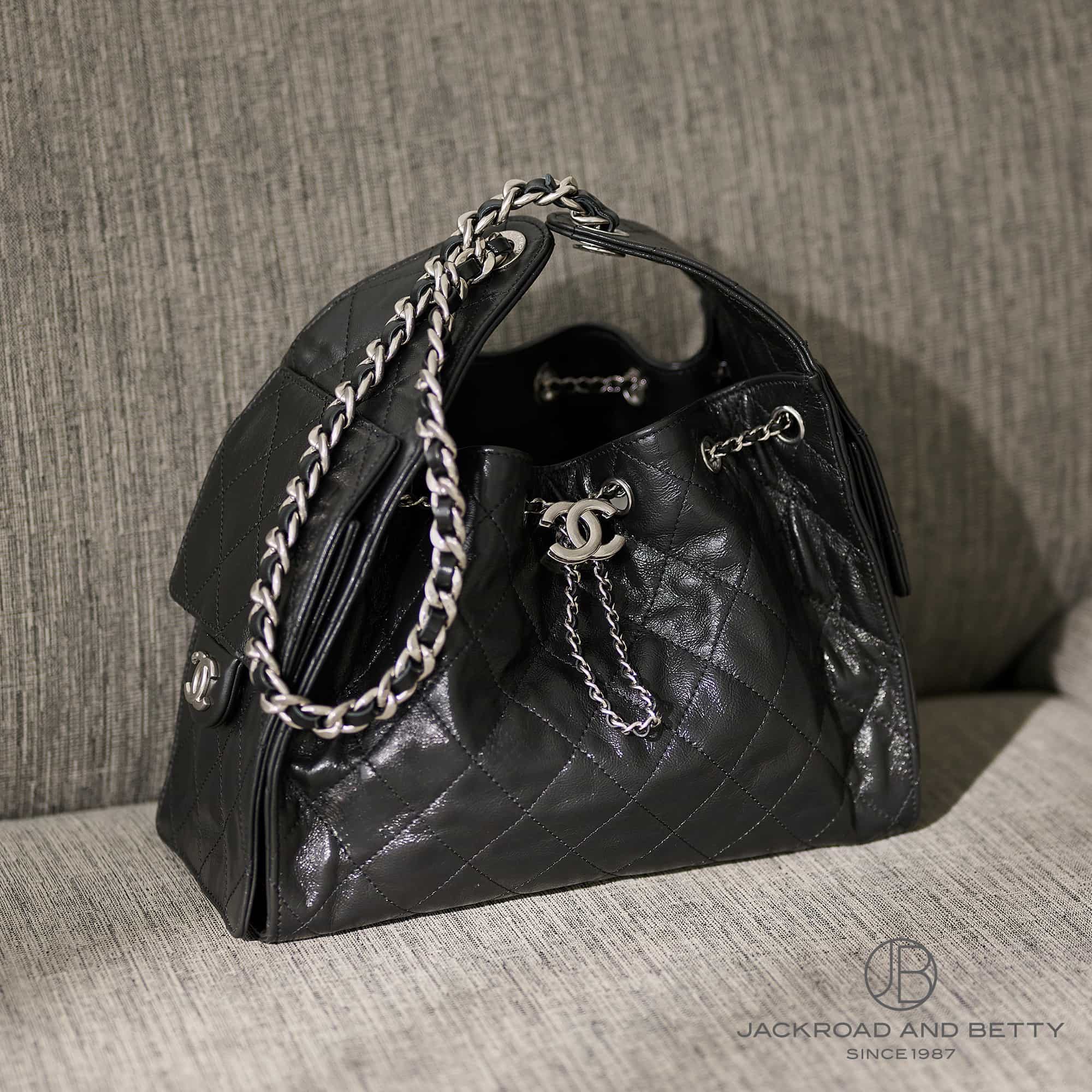 シャネル CHANEL 25 スモール ハンドバッグ ブラック 黒 AS5293 B23894