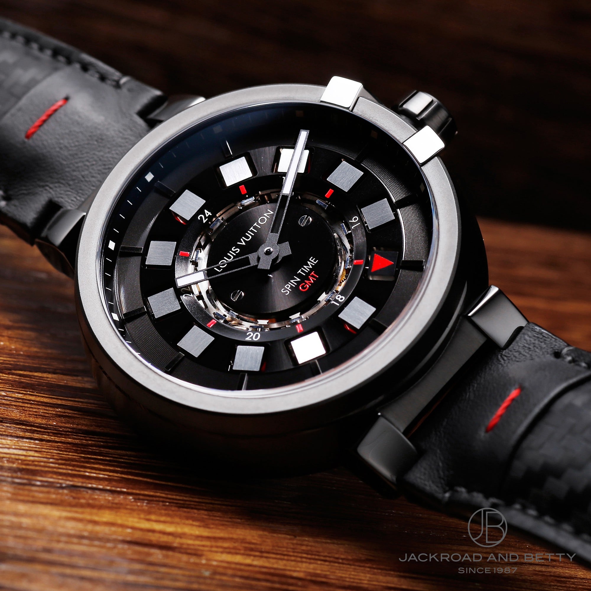 Louis Vuitton Tambour Evolution Spin Time GMT Q1BG1 - Watch Rapport