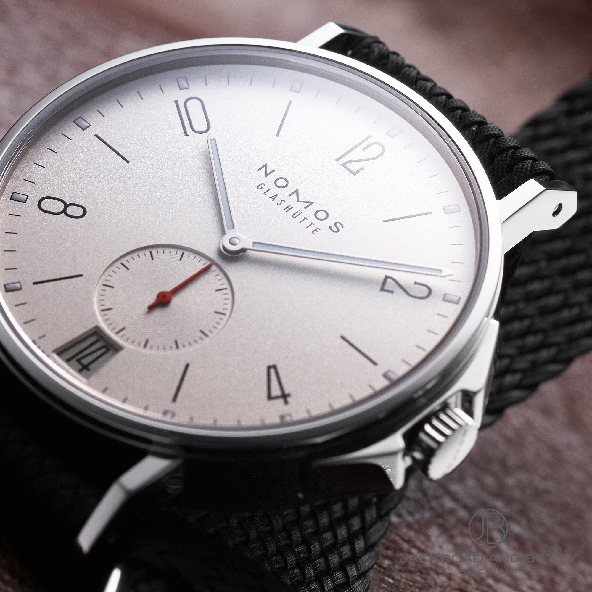 NOMOS GLASHUETTE ノモス アホイ デイト シルバー AH1Z1W2N