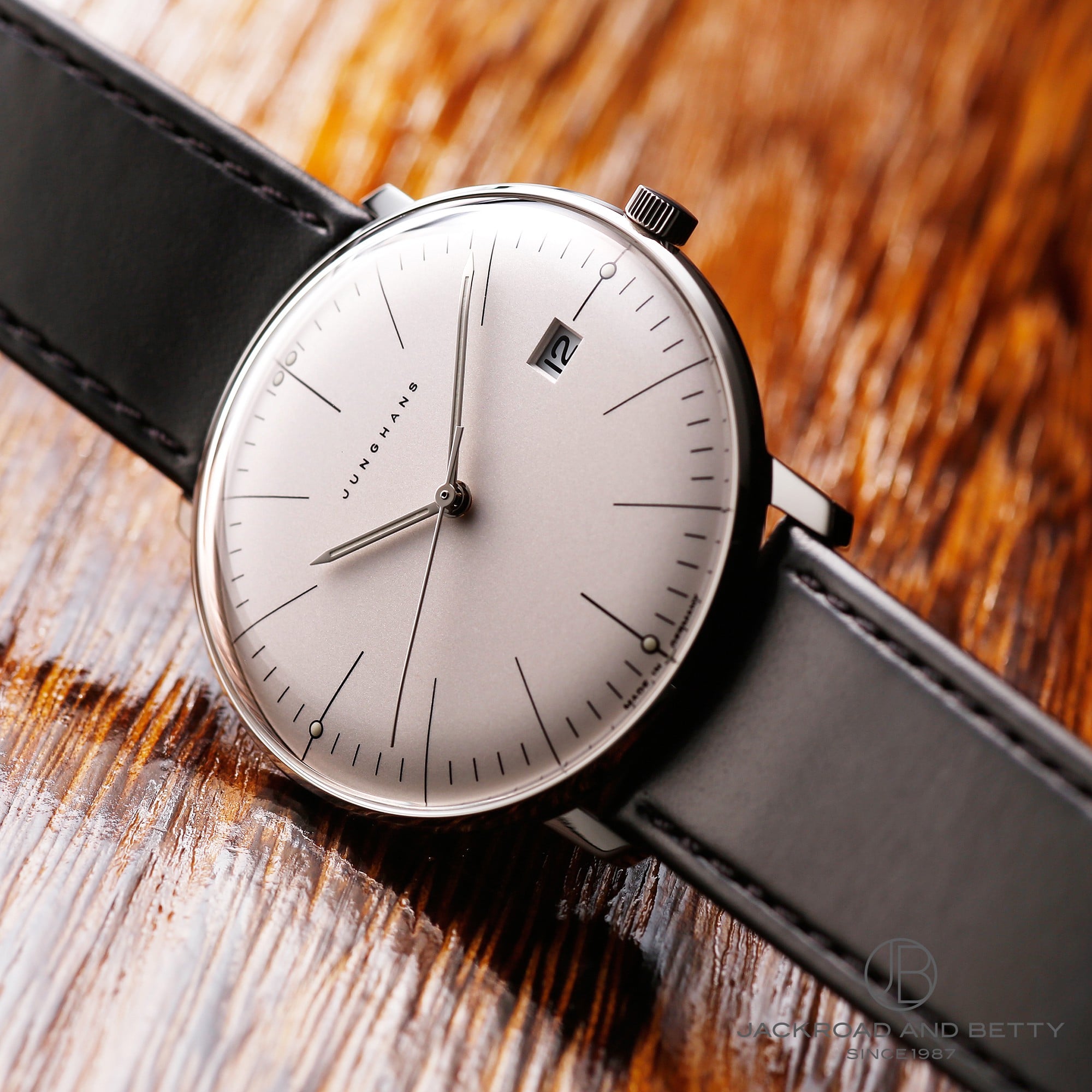 JUNGHANS クォーツ