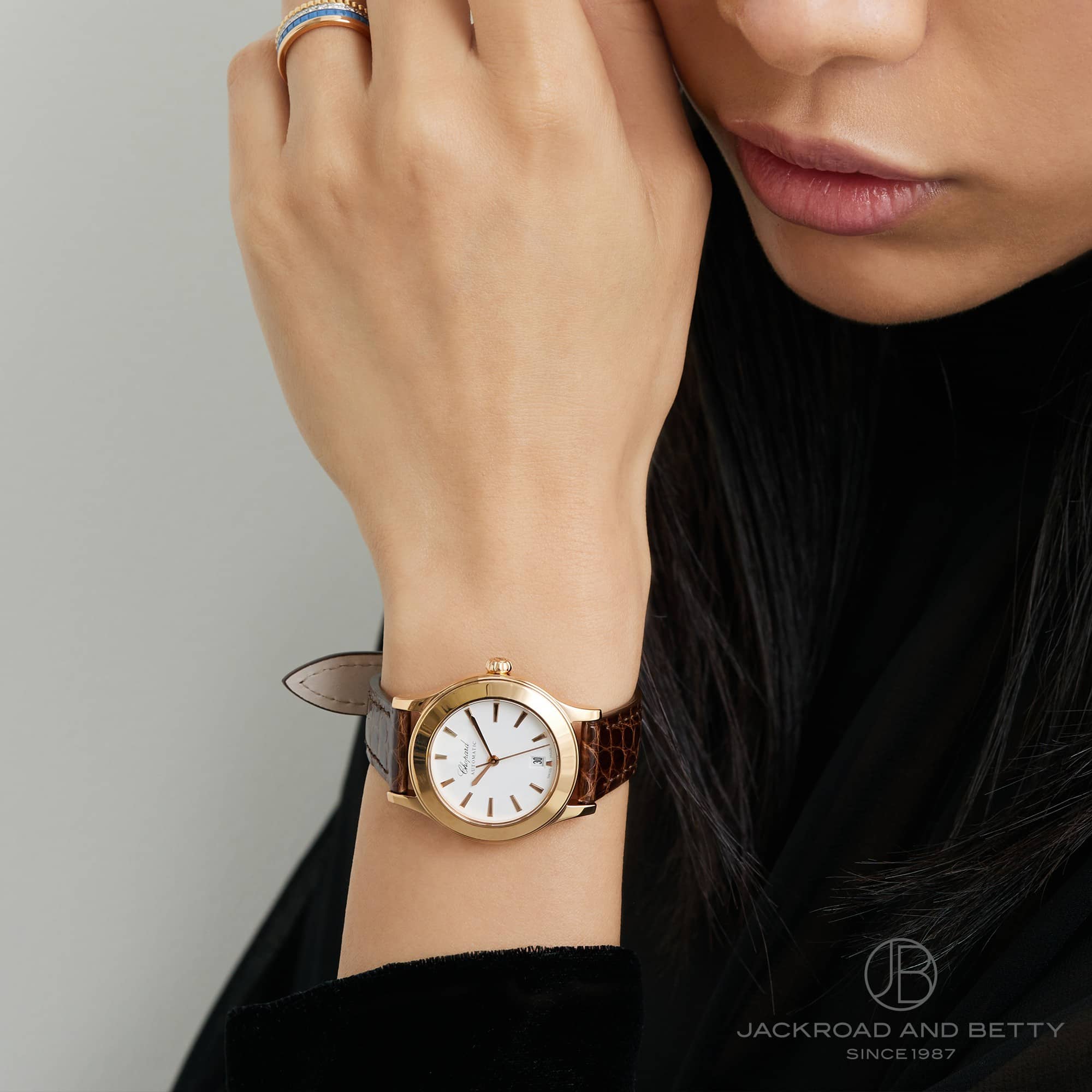 ショパール クラシック 129414-5403 女性モデル着用イメージ
