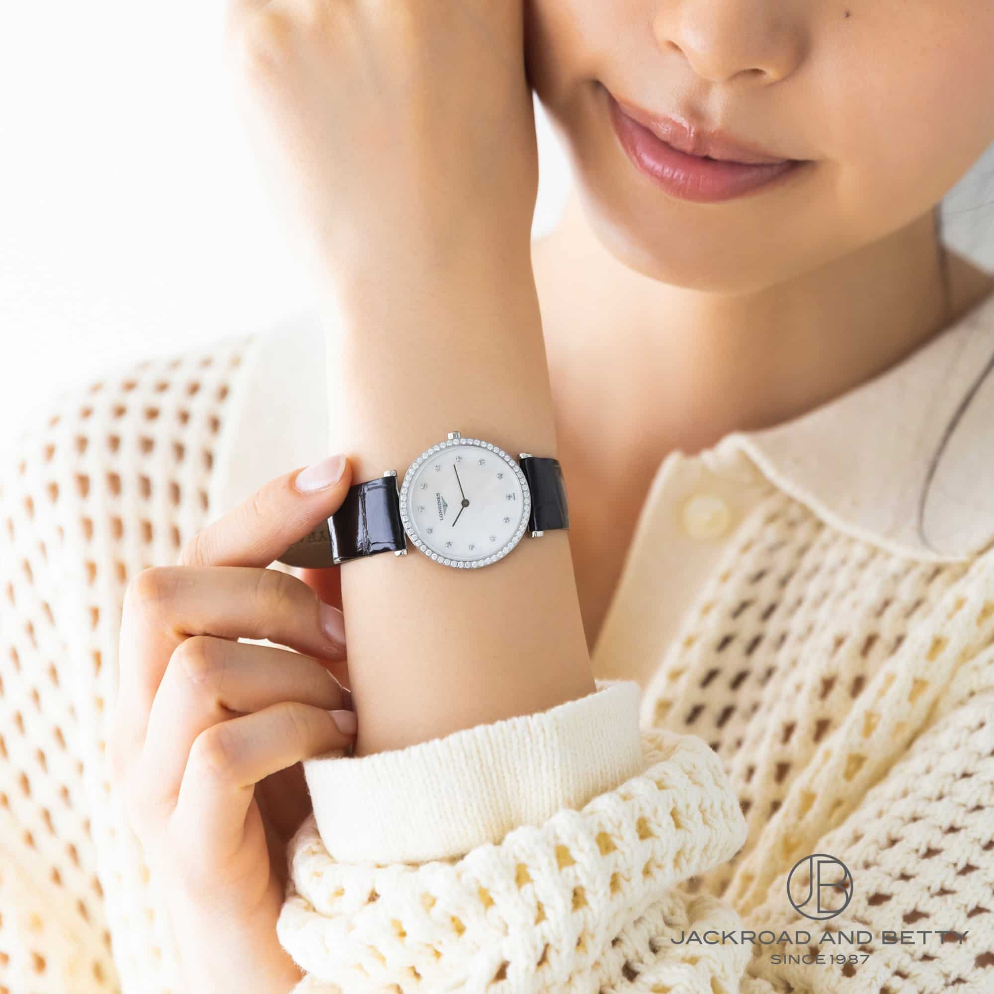 ロンジン グランドクラシック L4.513.0.87.2 女性モデル着用イメージ