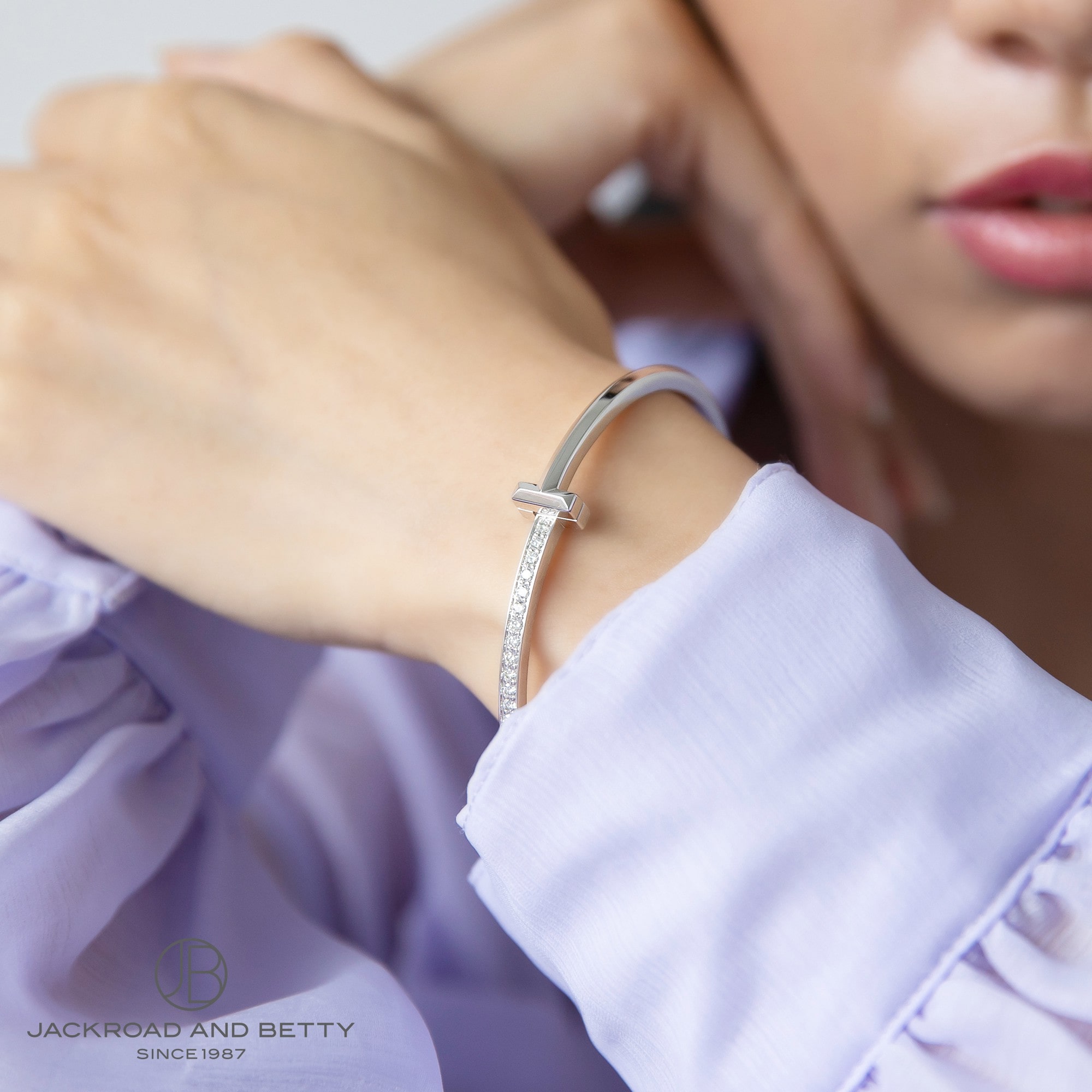 Tワン ナロー ダイヤモンド ヒンジ バングル S WG[68315824] T1 Narrow Diamond Hinged Bangle  ティファニー 新品 ジュエリー