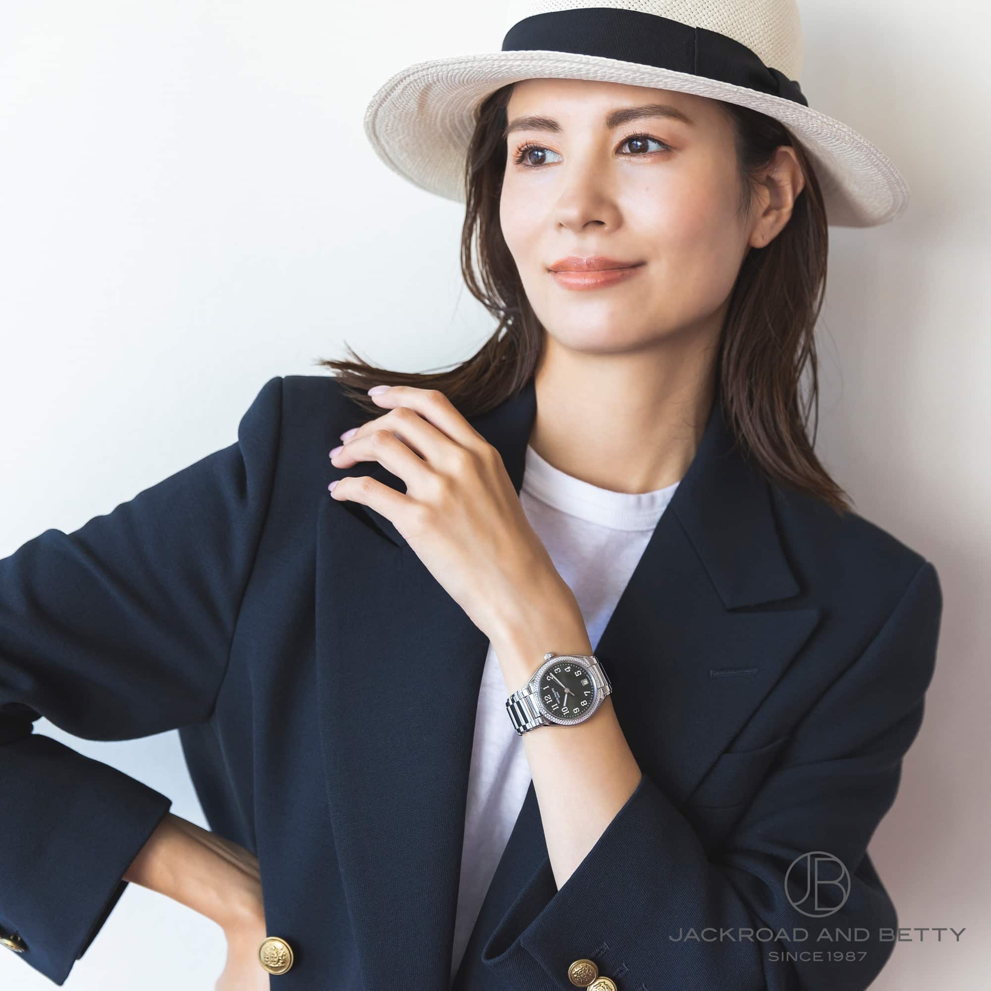 パテック フィリップ Twenty-4  Automatic 7300/1200A-011 女性モデル着用イメージ