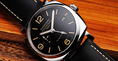 PANERAI / j