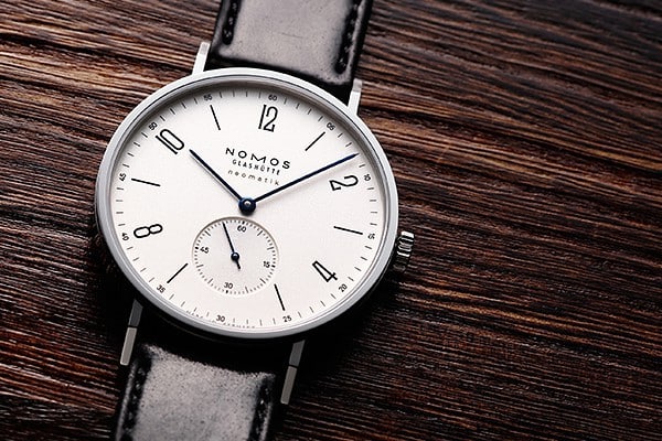 NOMOS