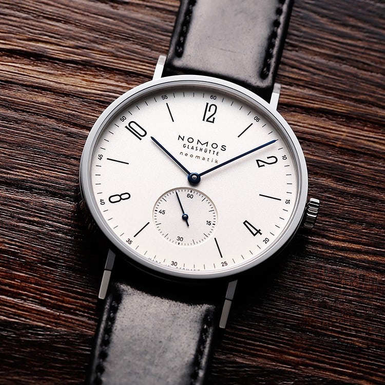 NOMOS