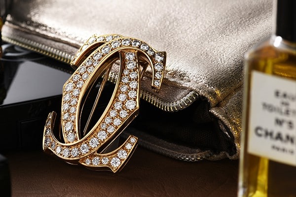 ブローチ BROOCH