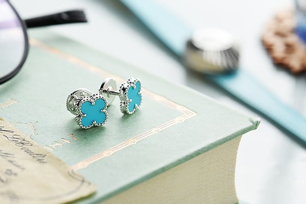 ヴァンクリーフ＆アーペル ピアス・イヤリング 