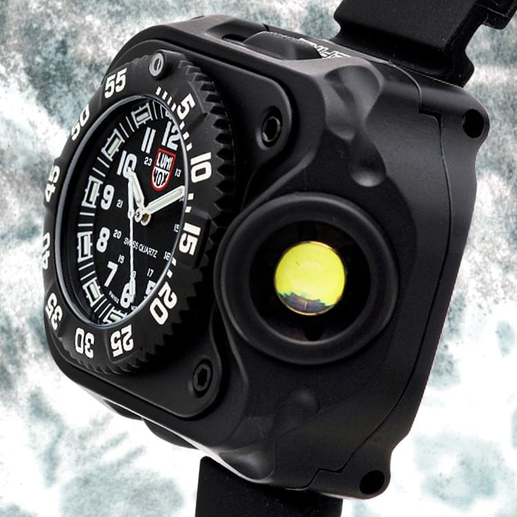 ~mbNX LUMINOX