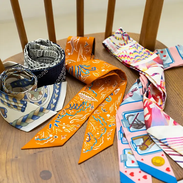 HERMÈS カレナノ 20cm カドリージュ HERMES エルメス スカーフ カレ ナノ 20 カドリージュ ブルーシエル