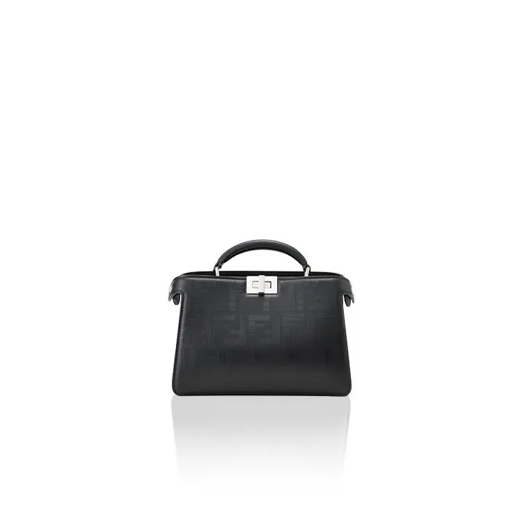 フェンディ FENDI