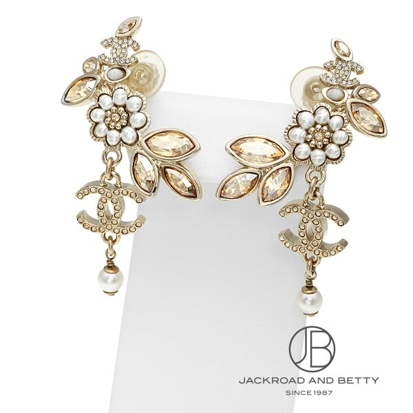 CHANEL シャネル　ココマークフックピアス CHANEL シャネル フックピアス ココマーク シルバー 00A