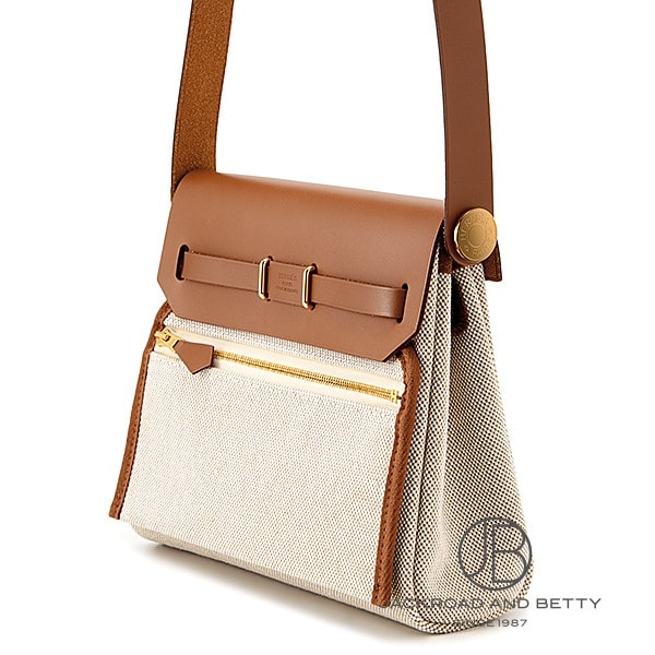♢新品♢HERMES♢パシフォリア♢未使用♢2枚♢ エルメス（HERMES）パシフォリア デザートプレート 21cm Desert Rose
