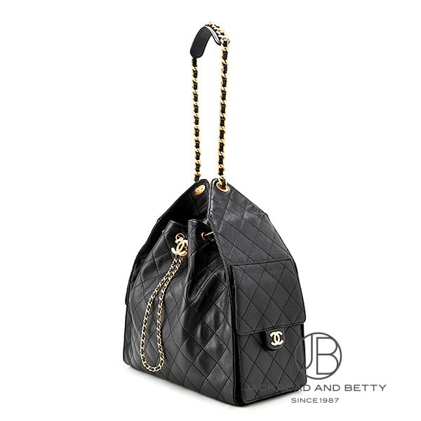 CHANEL 25 ミディアム ハンドバッグ ブラック 黒[AS5311 B20304 94305