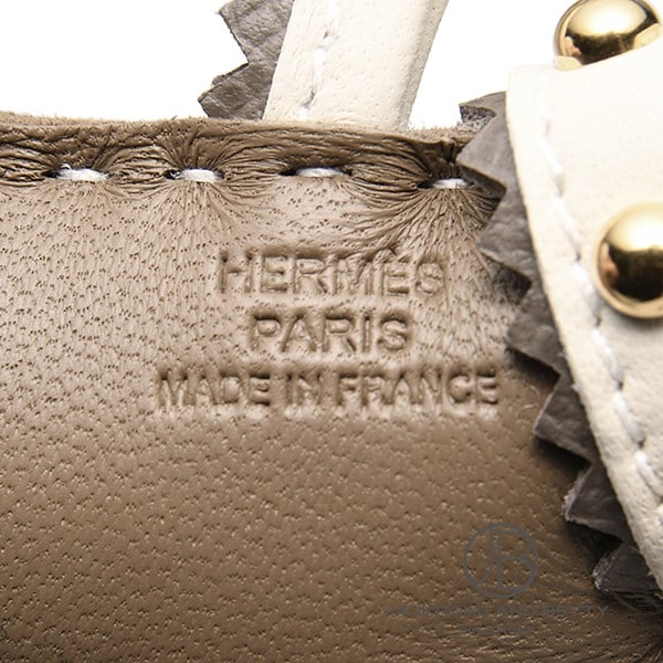 新品未使用 HERMES エルメス バディAPICチャーム エトゥープ バディ チャーム エピック エトゥープ[] Budy Charm Epic Etoupe