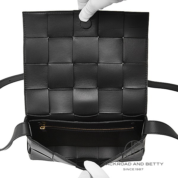 ★関税込★BOTTEGA VENETA★CASSETTE ショルダーバッグ★ BOTTEGA VENETA CASSETTE(ボッテガヴェネタ カセット) - 海外