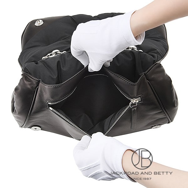 グラム スラム フラップ ミディアム ブラック 黒[S56WG0169P4300T8013