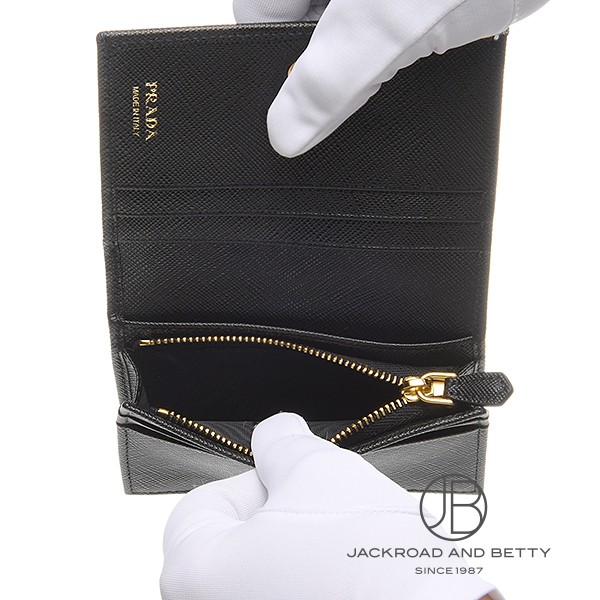 サフィアーノ トライアングル ウォレット ネロ ブラック 黒