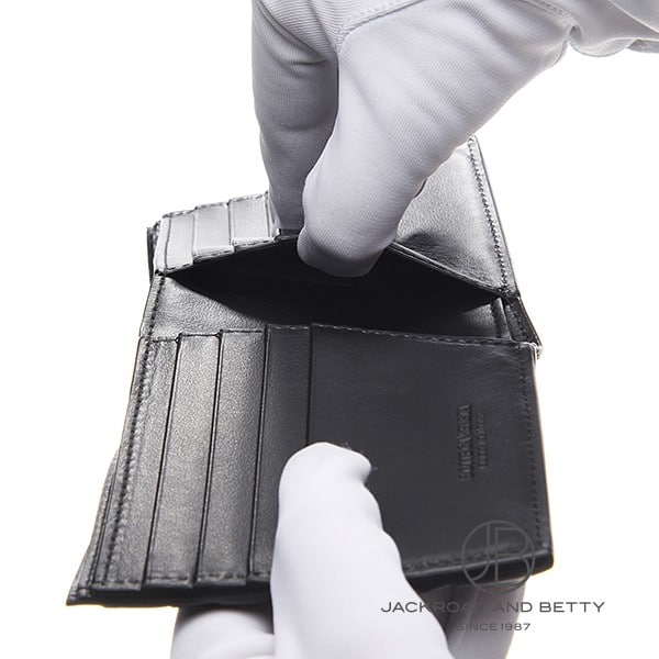 イントレチャート 二つ折り ウォレット ブラック 黒[743211 VCPQ4 8803