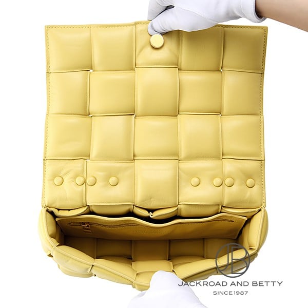 ボッテガ・ヴェネタ イントレチャート ショルダー バック