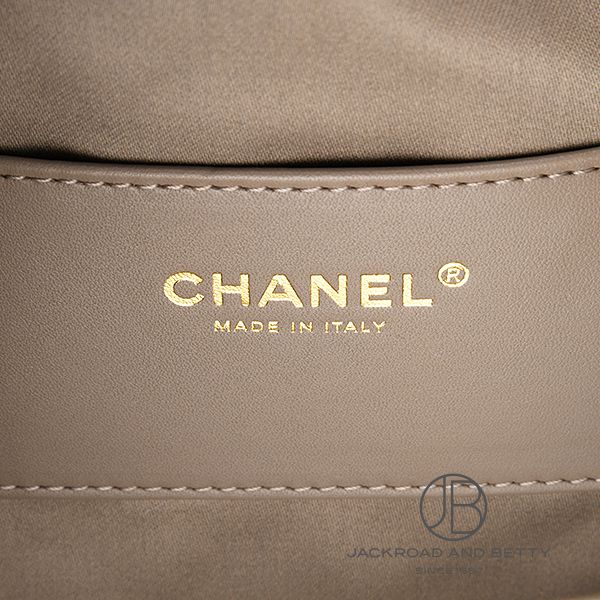 CHANEL 25 スモール ハンドバッグ ベージュ[AS5293 B18799 NACAA