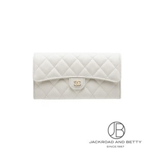 シャネル/CHANEL B13B 箱 イヤホンジャック マメ有 シャネル/CHANEL B13B 箱 イヤホンジャック マメ有 - メルカリ
