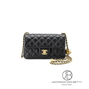 Chanel Black Calfskin Jumbo Classic Flap Shoulder Bag