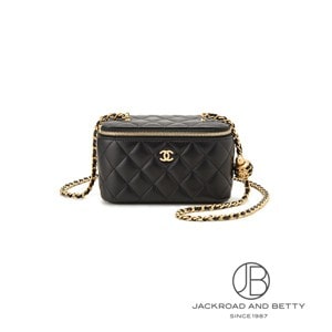 CHANEL ブラックサングラス ケース付き - メルカリ
