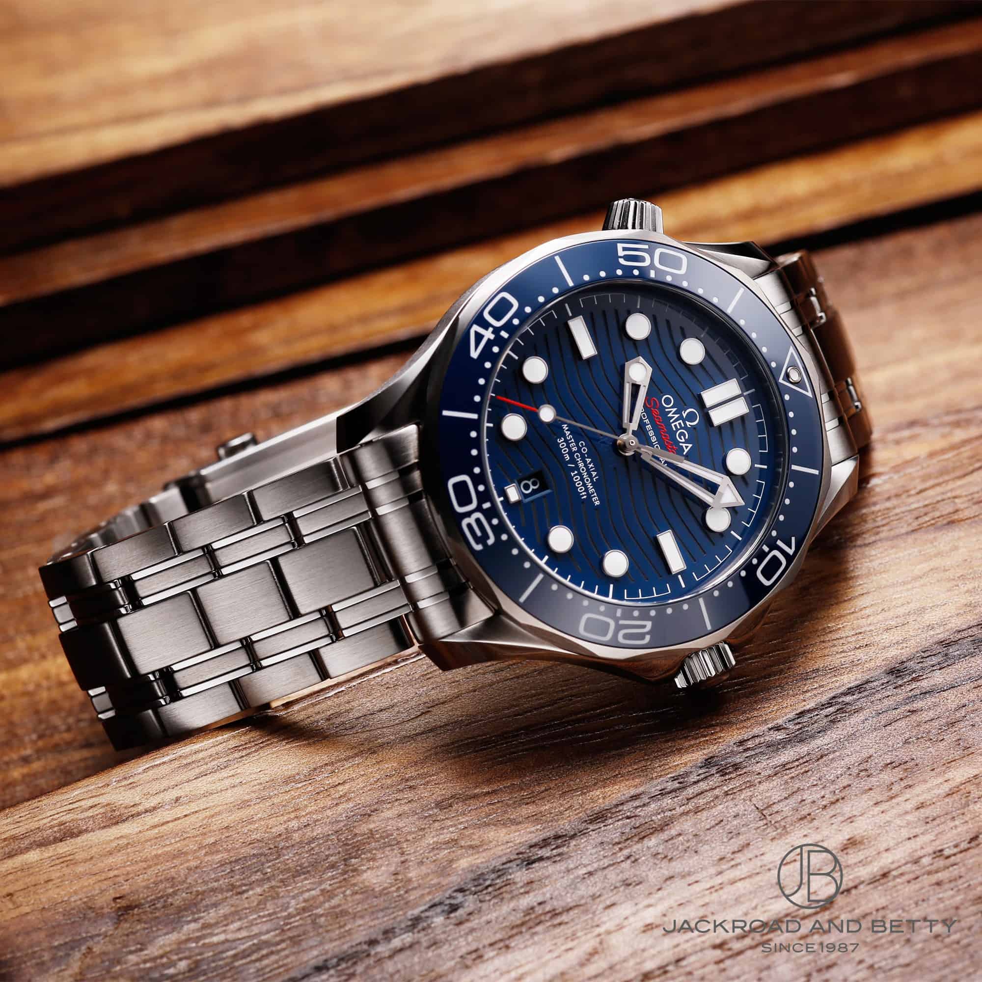 OMEGA V[}X^[ _Co[300M R[ANV }X^[ Nm[^[ Ref.210.30.42.20.03.001