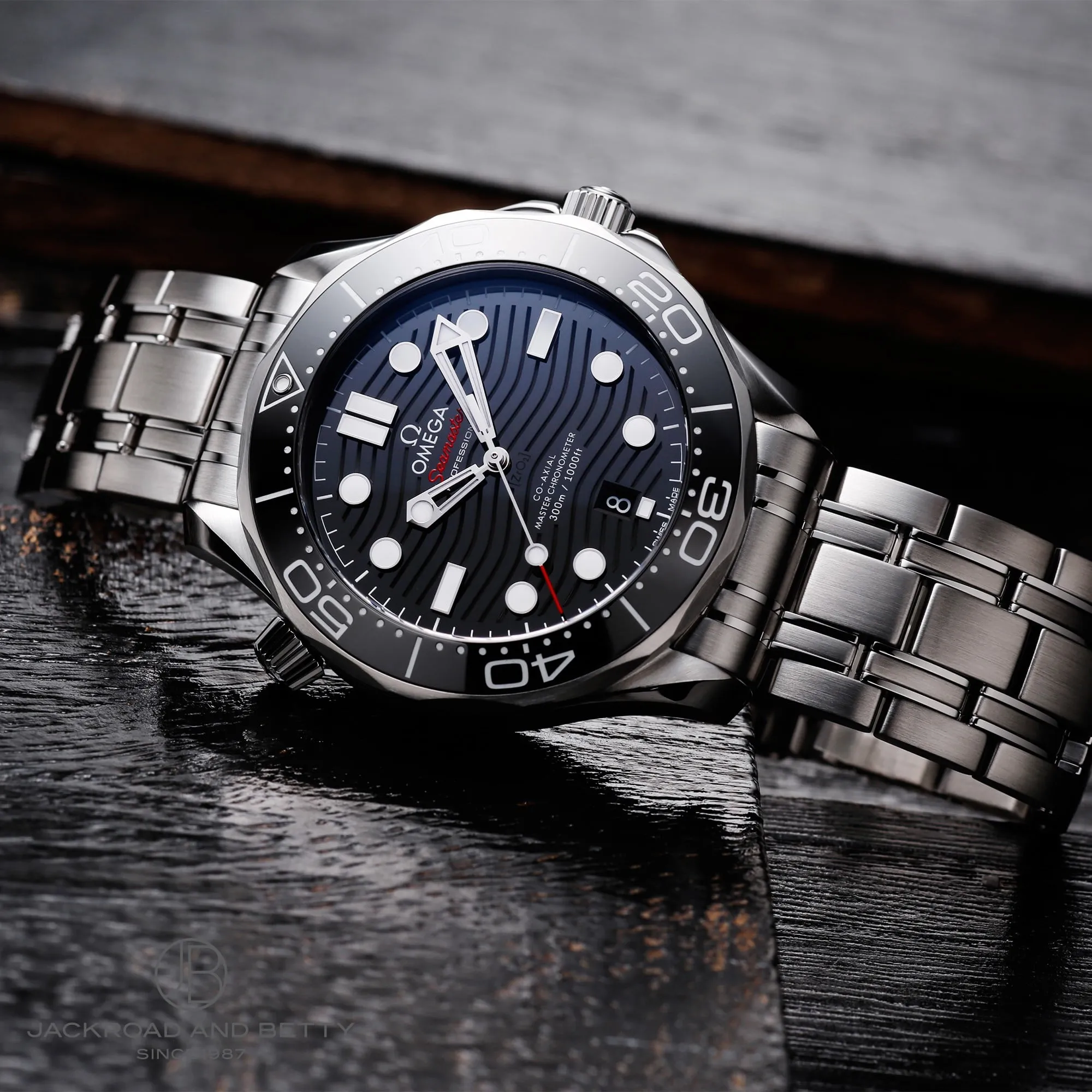 OMEGA V[}X^[ _Co[300M R[ANV }X^[ Nm[^[ Ref.210.30.42.20.01.001