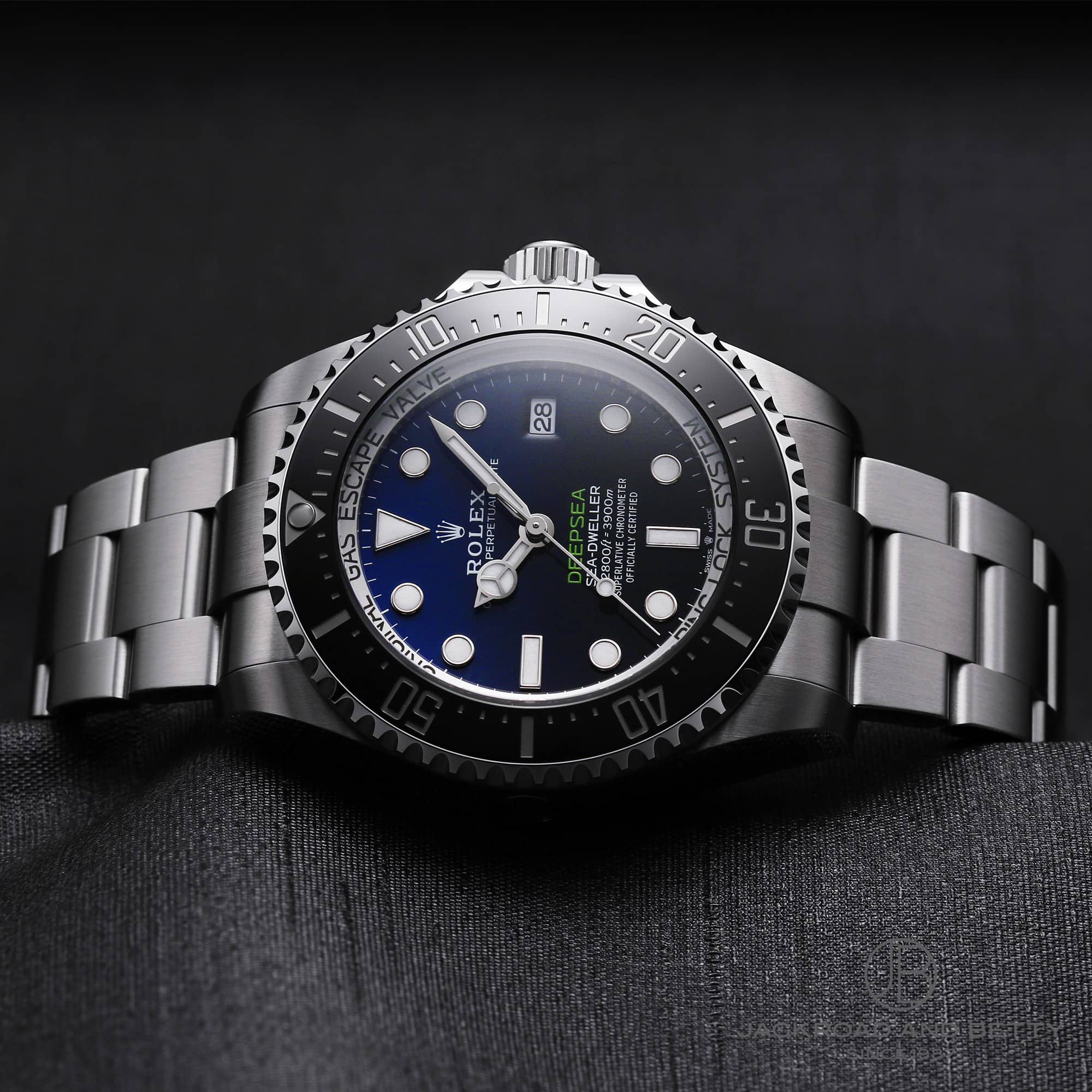 ROLEX V[hDG[ fB[vV[ Du[ Ref.136660